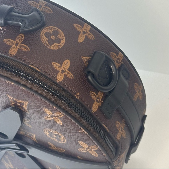 Louis Vuitton Monogram N°7 Wheel Box - Picture 8 of 16